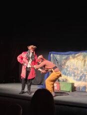 Одржана Представа „Капетан Кука“ З Културном Центру На Златибору